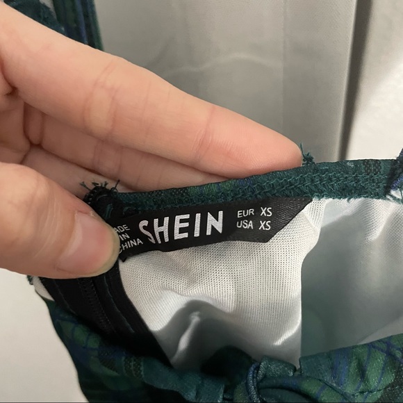 3 for 25! 🌻 Green/Blue Plaid Mini Dress 🌻 - Picture 5 of 5